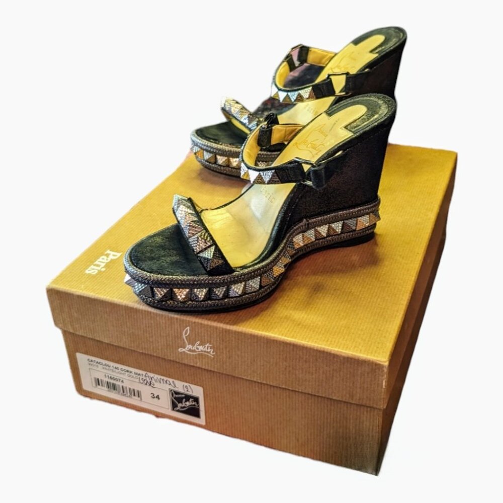 Christian Louboutin: Cataclou 140:  Size 34 - Picture 3 of 8